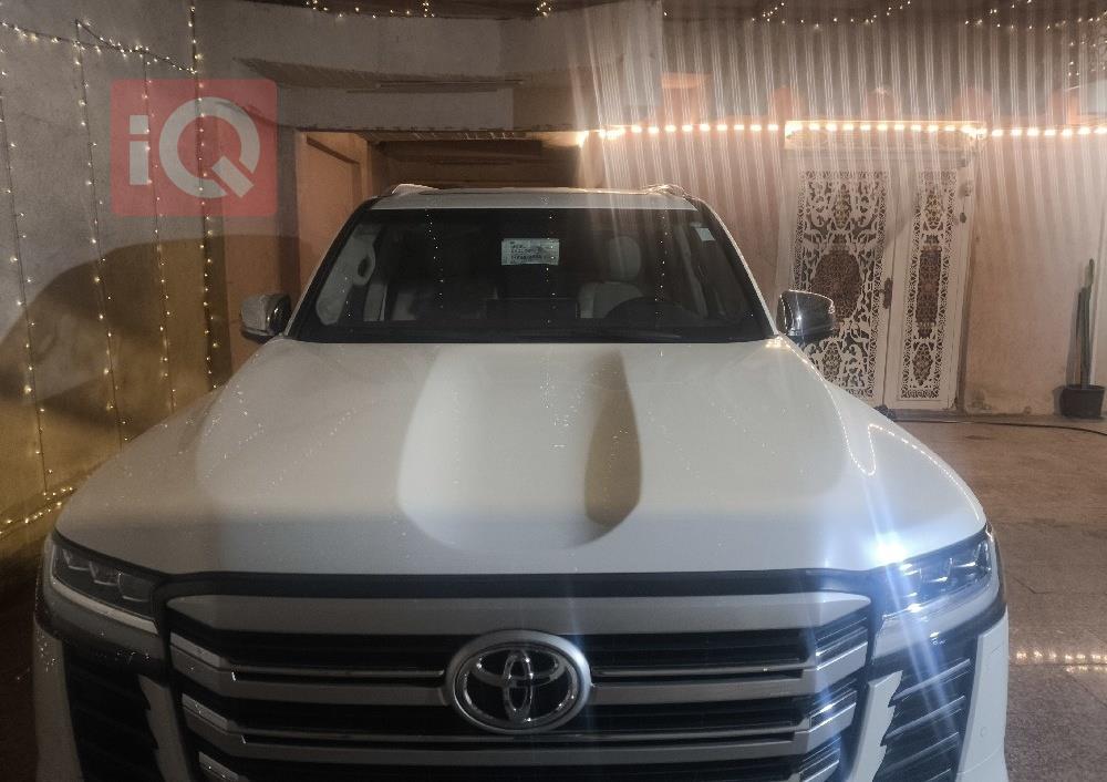 تۆیۆتا لاند کروزەر